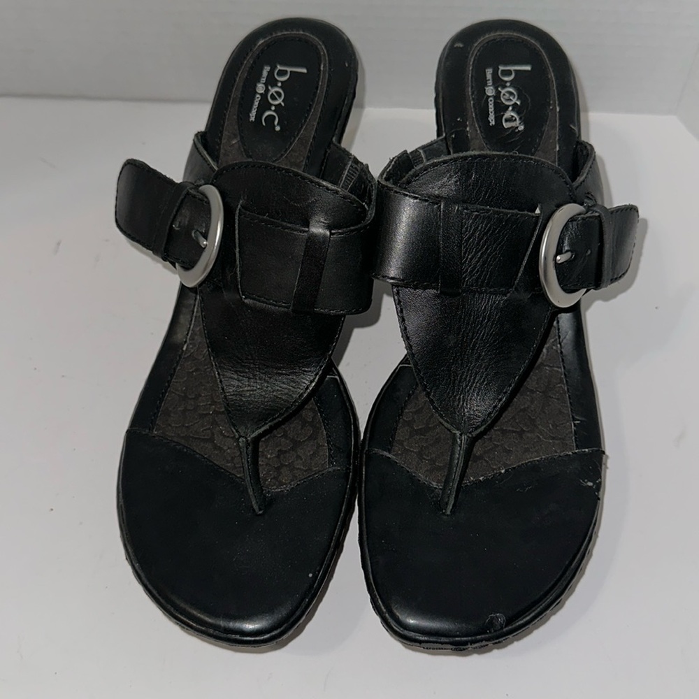 bõøc b.o.c Born Concepts Women’s leather flower flip flops sandals